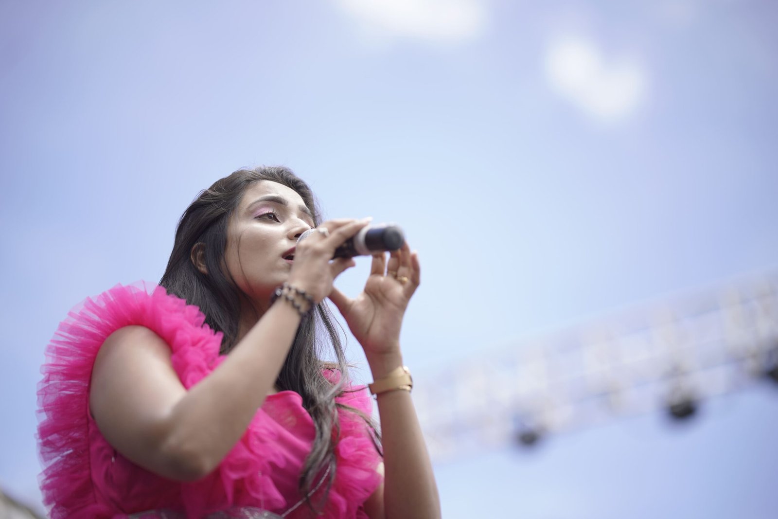 performing artist at college and school fest